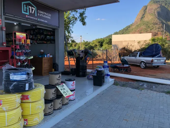 Material de construção no shopping pedra de Inoã 