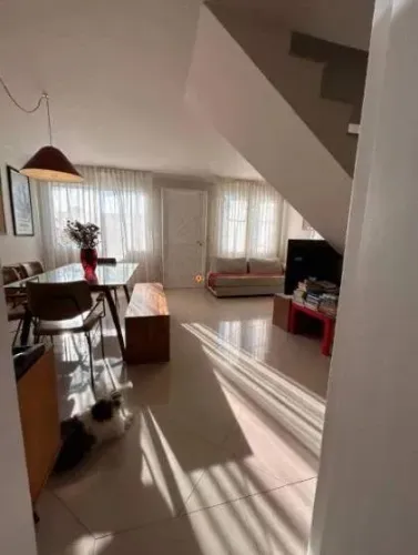 Casa de Condomínio em Jardim Pinheiros com 87m