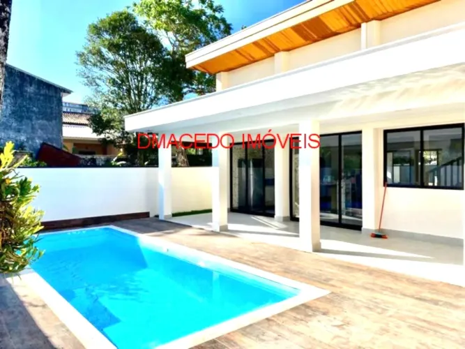 Casa para venda em Condominio Lagoinha de 242.37m² com 5 Quartos, 3 Suites e 4 Garagens