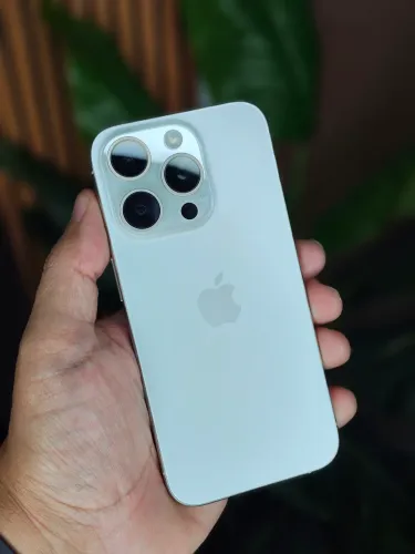 IPhone 15 Pro 128GB Titânio Branco 85% Bateria