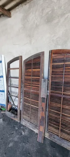 Porta balcao de madeira