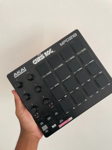 AKAI MPD 218