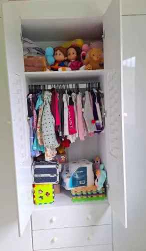 Vendo guarda roupas Bia Baby