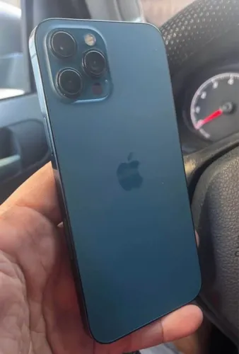 iPhone 12 Pro Max - Todo original com a placa queimada