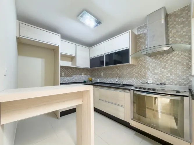 CASA SOBRADO À VENDA NO JARDIM TÓKYO | CONFORTO, SEGURANÇA E QUALIDADE DE VIDA EM LONDRINA