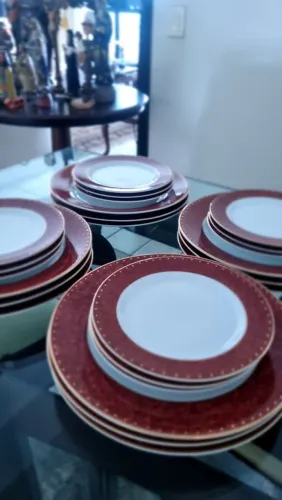 12 Pratos Rasos + 12 Pratos de Sobremesa - Porcelana Schmidt Gold