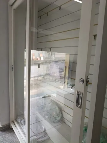 Vitrine de Vidro 1,60 x 2,20