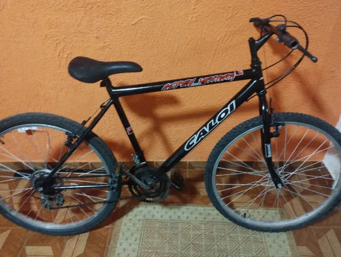 Bike aro 26 com marchas em bom estado.