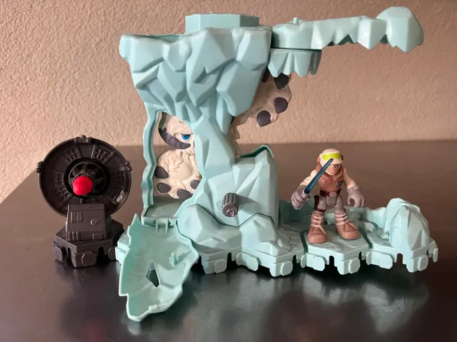 Playskool Heroes Star Wars Galactic Heroes Echo Base Encounter
