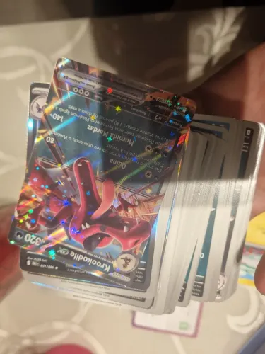 Conjunto de cartas de tipo escuridão para montar um deck (tem 70 cartas inclusive ex )