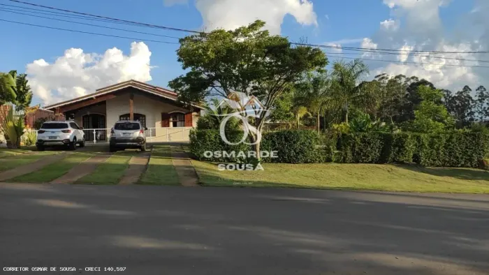 Excelente casa em lote de 840 m² , no Condomínio Ninho Verde I,