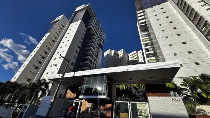 Apartamento La Madeleine mobiliado de 136 m² com 3 suítes e 2 vagas no Bairro Fátima