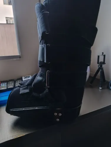 Bota imobolizadora longa
