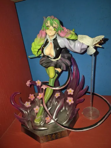 Figure Mitsuri Karonji 