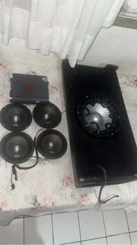 Vendo,sim interno de altíssima qualidade completo.