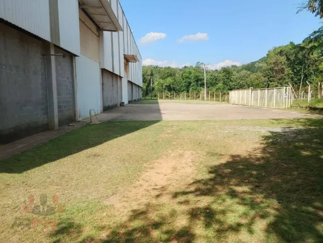Galpão à venda, 3000 m² por R$ 11.000.000,00 - Zona Rural - Araçariguama/SP