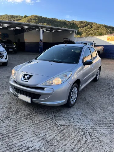 Peugeot 207 Active 1.4 Flex 8V 5P 2014