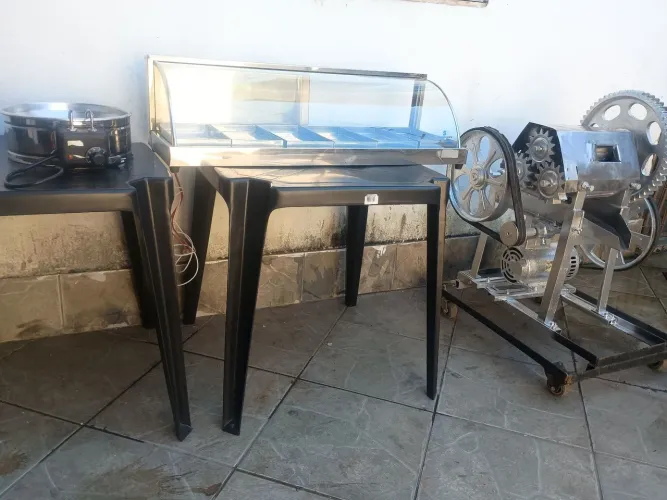 Vendo moenda elétrica.estufa grande e fritadeira elétrica