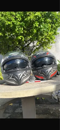 Par de capacete XTROY