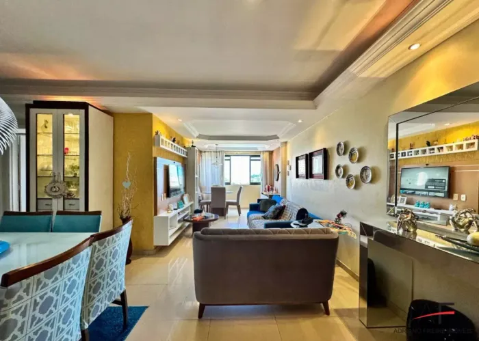 Excelente Apartamento com 3 quartos para Venda no Meireles