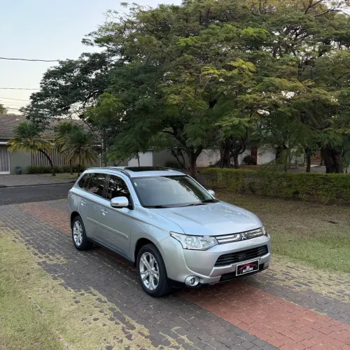 Mitsubishi Outlander 2.0 16V 160cv Aut. 2014