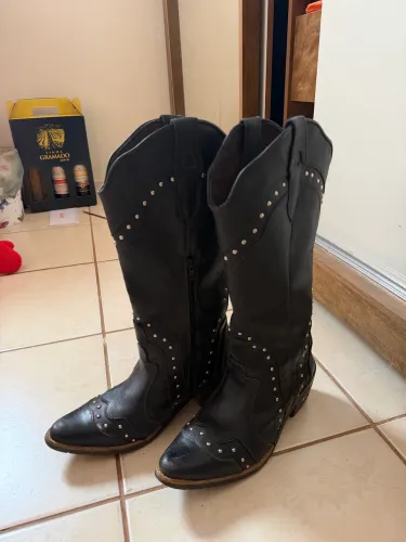 Bota western
