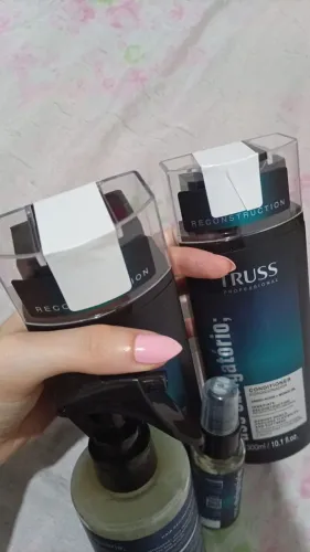 Vendo linha turss uso obrigatório com shampoo, condicionador, óleo e leave-in