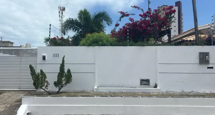 Casa com 3 dormitórios para alugar, 126 m² por R$ 6.000,00/mês - Ponta de Campina - Cabede
