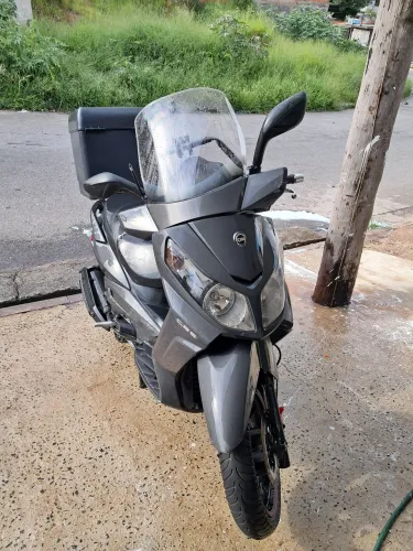 Citycom 300i S fino trato. 