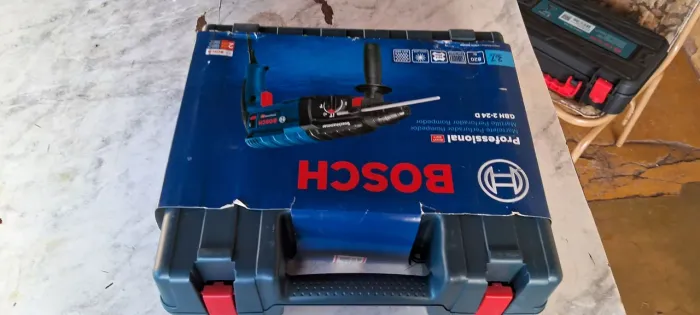 MARTELETE BOSCH 820W NOVO LACRADO