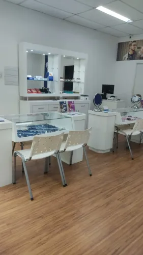 IMPERDIVEL - MOVEIS PARA EXPOSIÇÃO / ATENDIMENTO / PRODUTOS/ VENDAS / OTICA