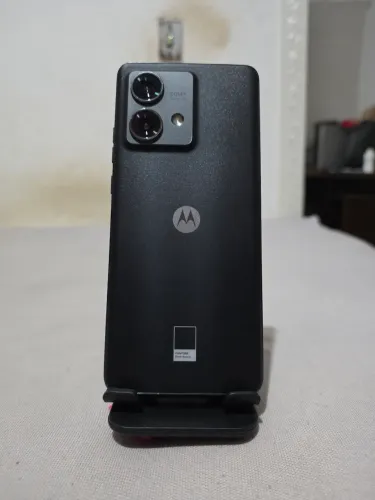 Edge 40 neo 