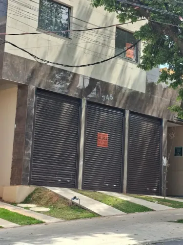 LOJA NA AVENIDA SERRANA DE FRENTE PARA RUA NO BAIRRO SERRANO