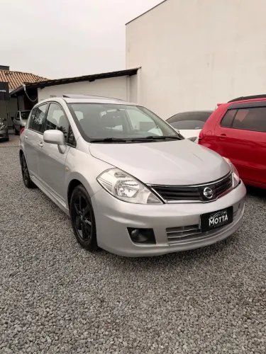 Nissan Tiida SL 1.8/1.8 Flex 16V Aut. 2012