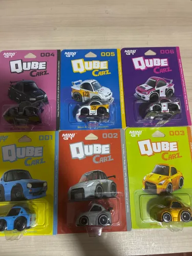 Mini GT Qube Carz set completo 