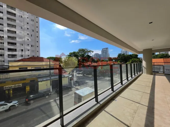 205 m²- 4 dorms, sendo 2 suítes ou 3 suítes + home office- 2 vagas- 2 quintais privativos-