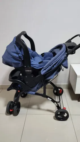Vendo kit carrinho de bebe e bebe conforto