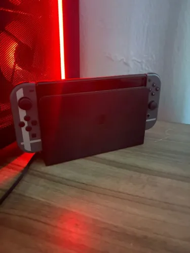 Nintendo Switch OLED Bloqueado - Usado