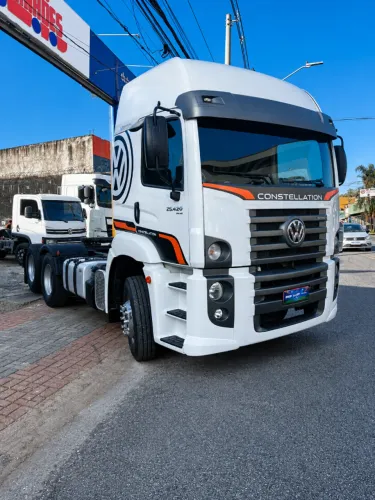 Volkswagen Constellation 25.420 6x2