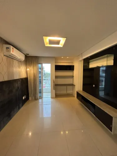 VENDE-SE APARENTEMENTE NA PENISULA