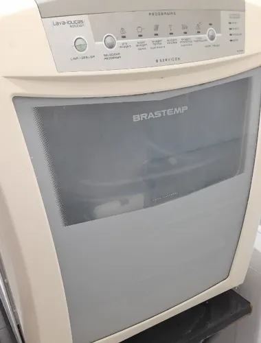Máquina de lavar louças Brastemp 