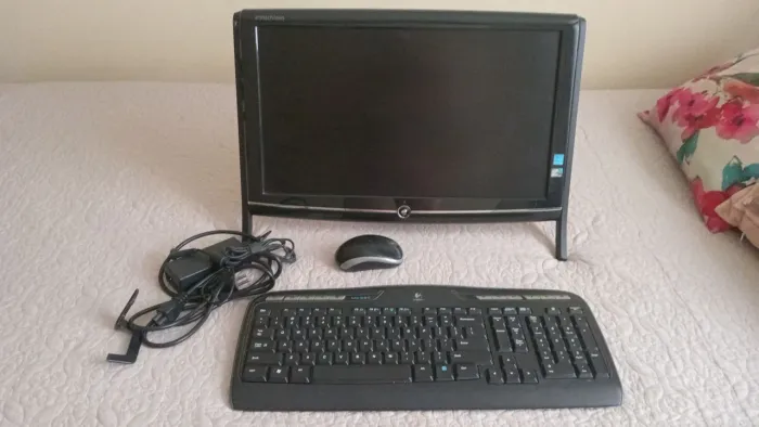 Computador de mesa - venda para peças 