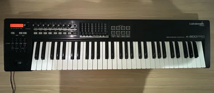 Controlador MIDI Roland A-800PRO - 61 Teclas (Perfeito Estado)