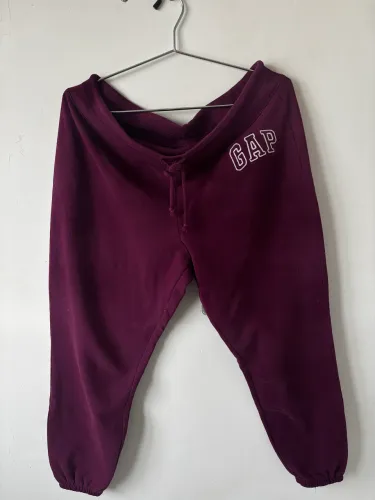 Calça Jogger de Moletom Roxo Gap