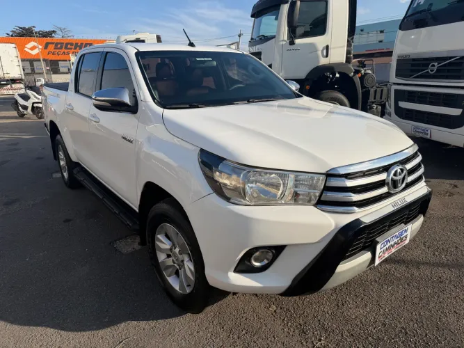 Toyota Hilux CD SR 4X4 2.8 TDI Diesel Aut. 2016