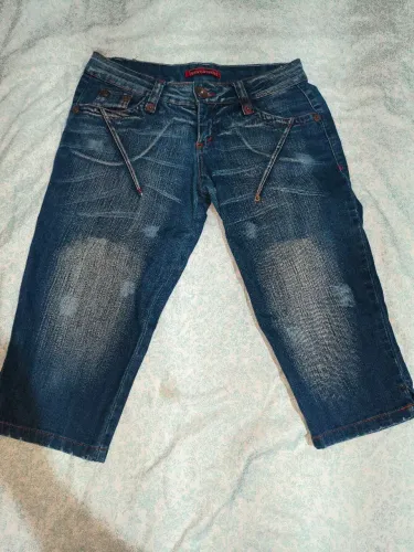 Bermuda Capri feminina P cintura baixa