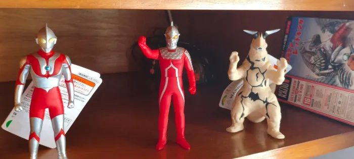 Figuras UltraSeven / UltraMan + Blu-ray disk