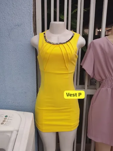 Vestido feminino amarelo Estiloso