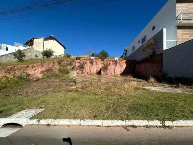 Lote / Terreno - Grama
