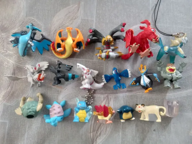 Bonecos de pokemon e digompn reservados tulio